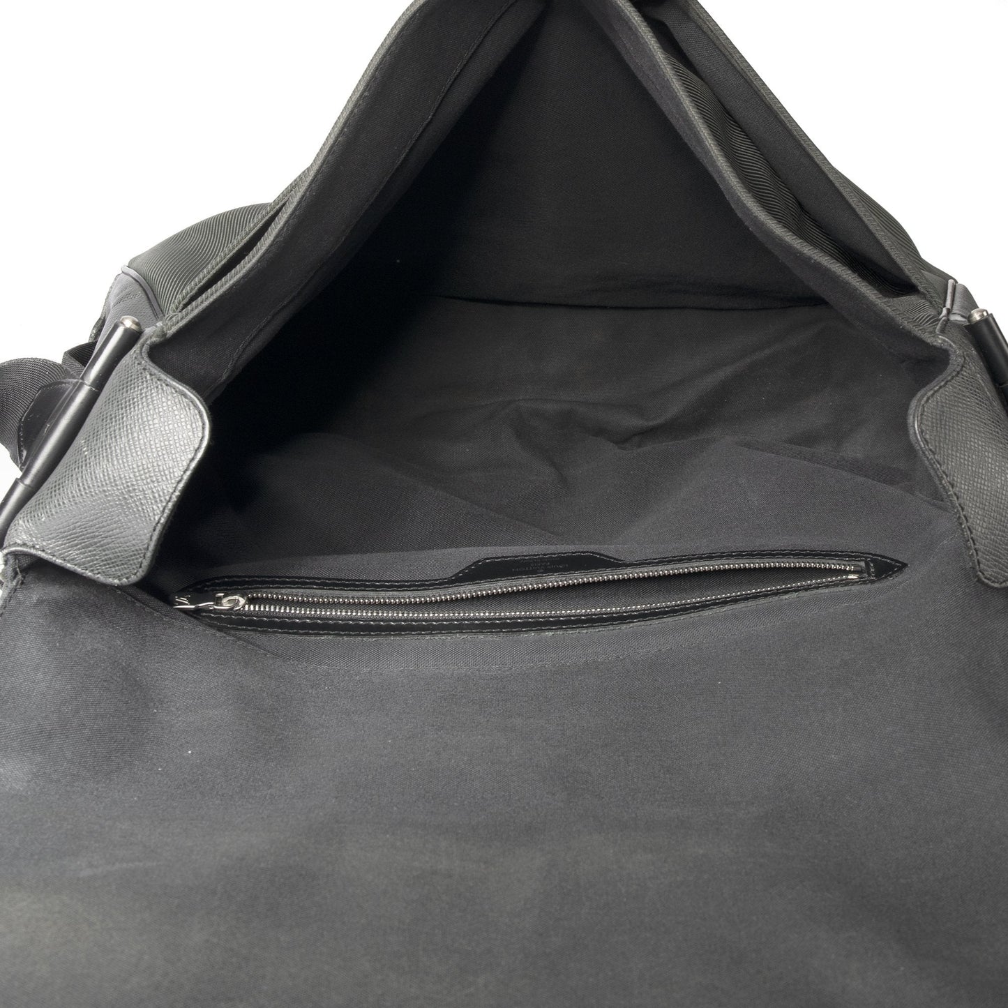 Louis Vuitton Taiga Dersou Messenger Bag