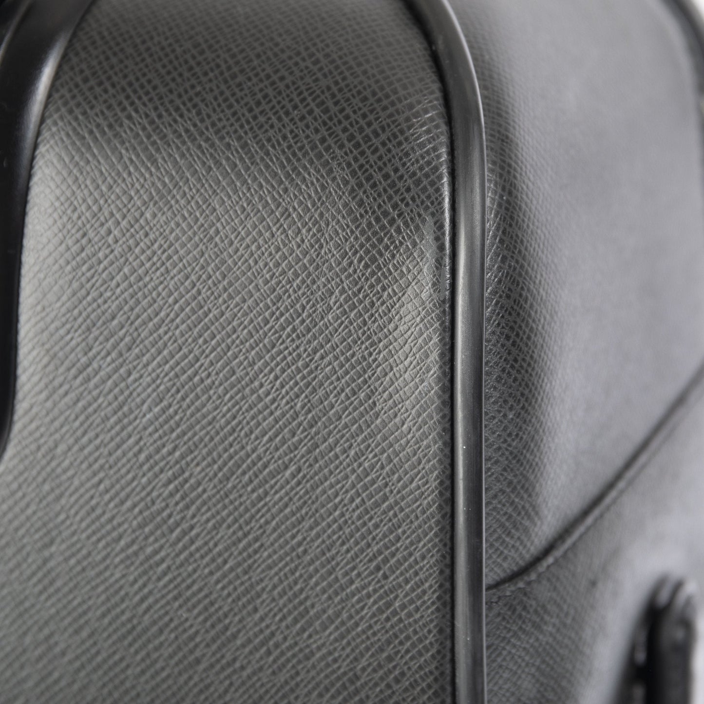 Louis Vuitton Taiga Leather Pegase Legere Business 55