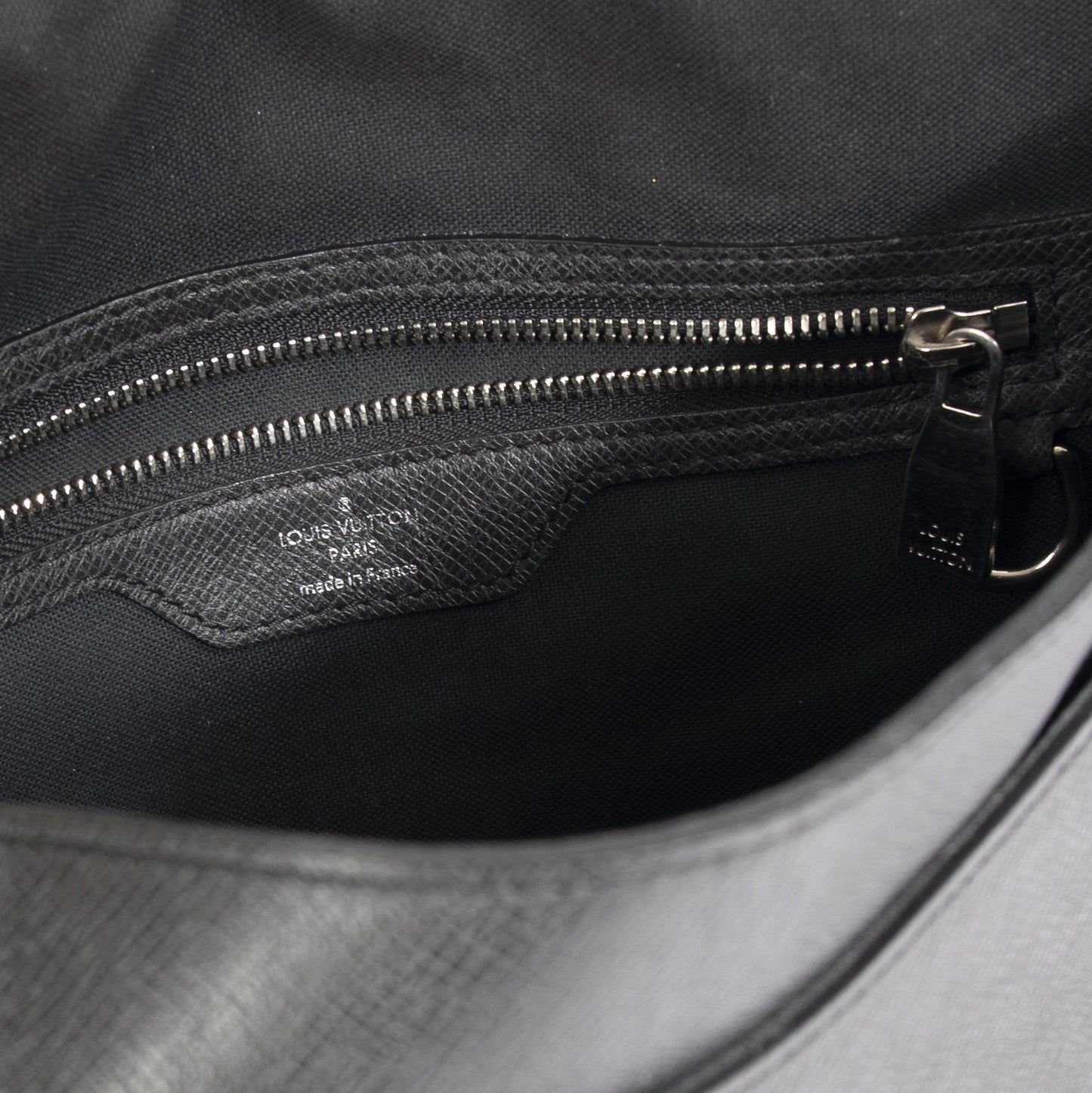 Louis Vuitton Taiga Leather Roman MM Messenger Bag