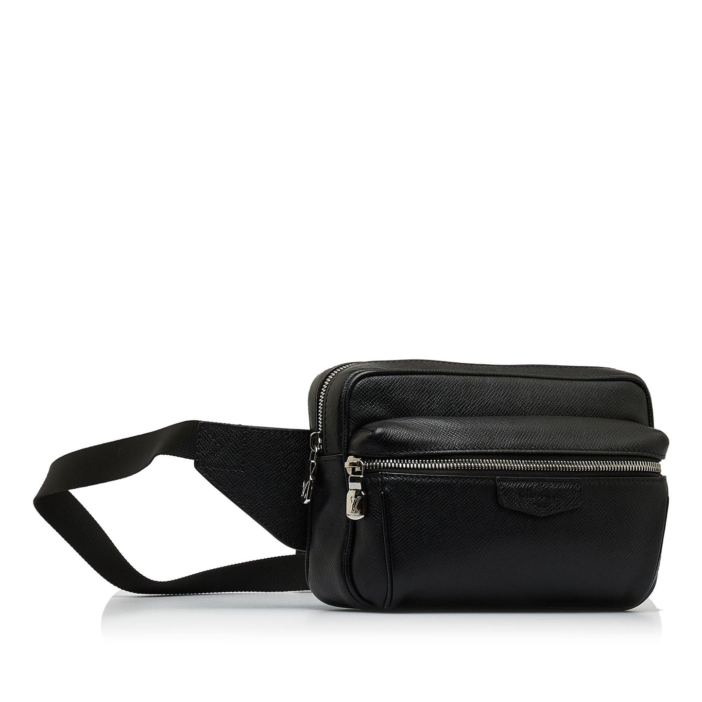 Louis Vuitton Taiga Outdoor Bumbag (SHG-xV16So)