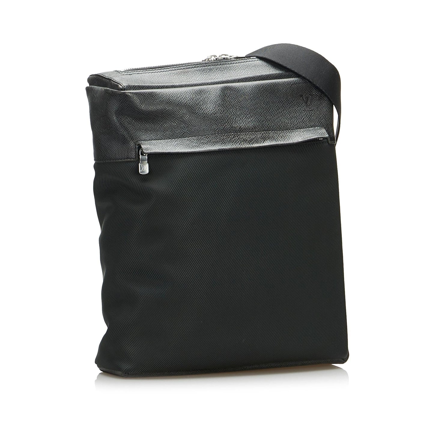Louis Vuitton Taiga Sayan (SHG-dzbalD)