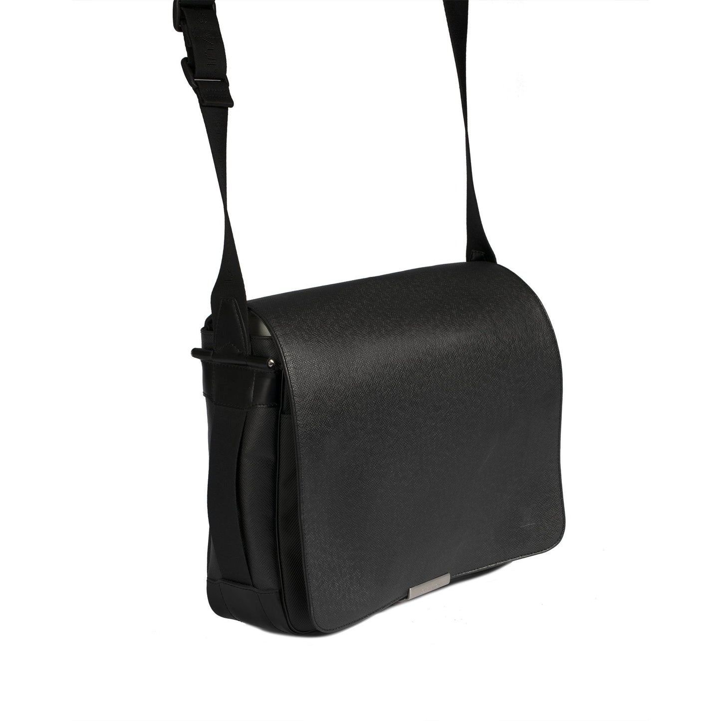 Louis Vuitton Taiga Viktor Messenger Bag