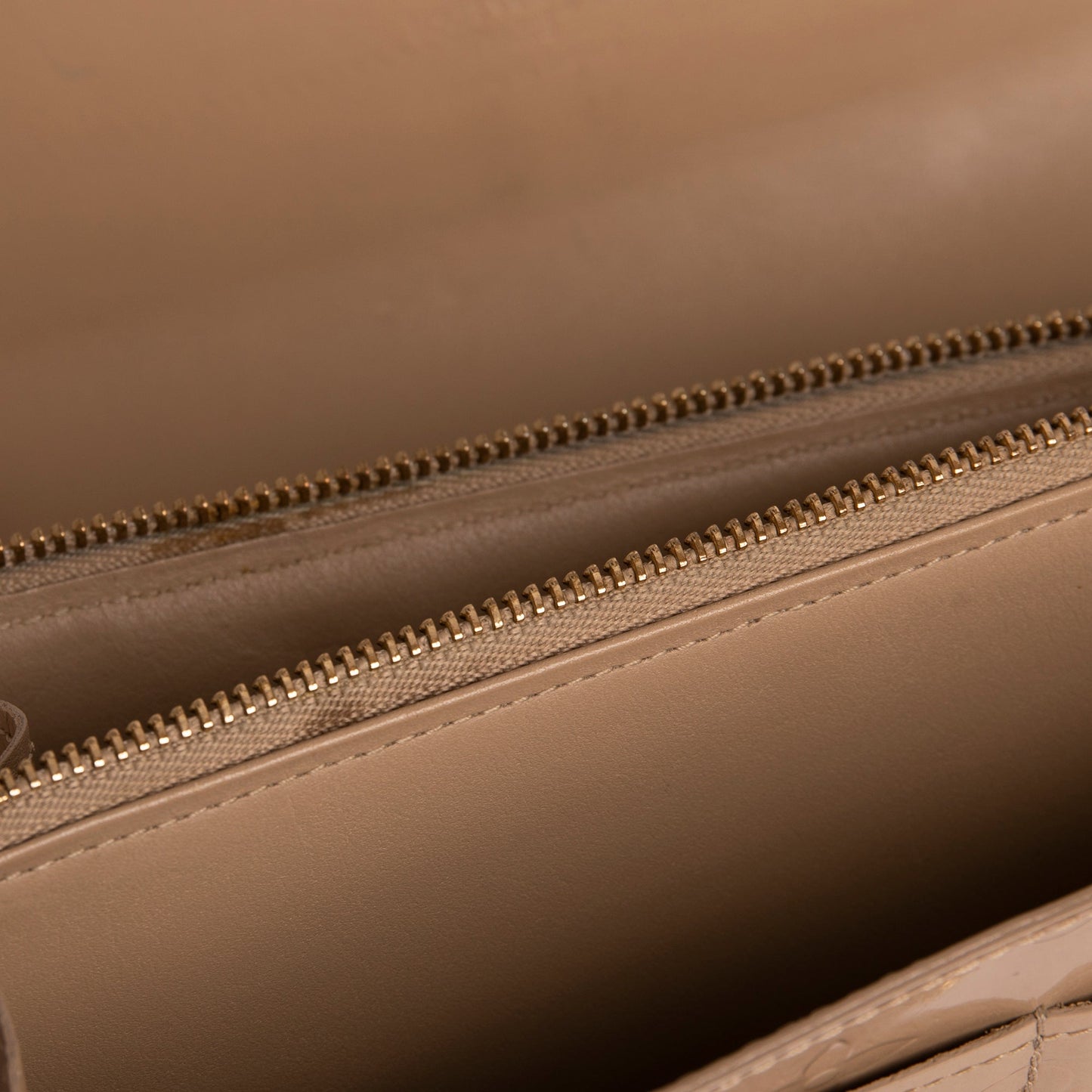Louis Vuitton Vernis Sarah Wallet