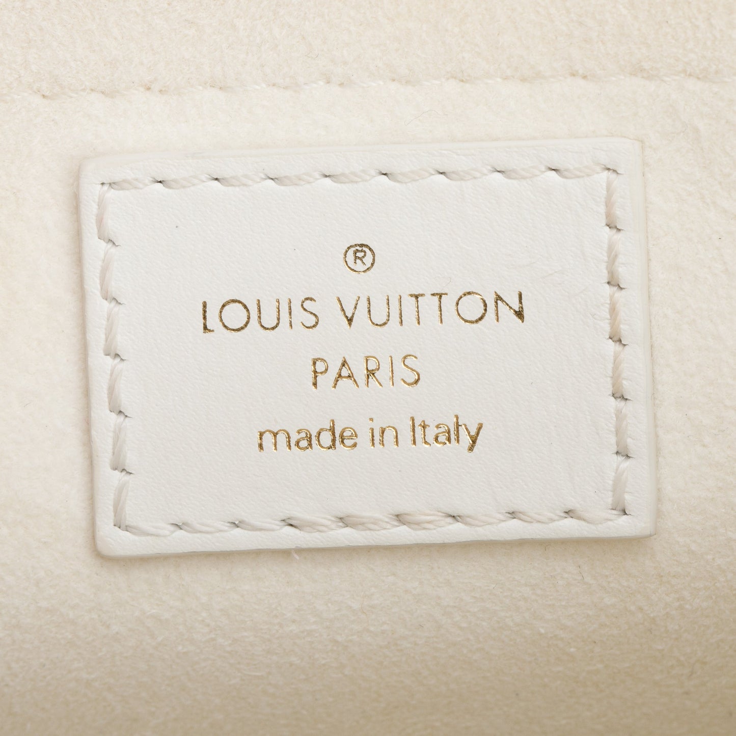 Louis Vuitton White Cowhide Leather New Wave Chain Bag MM