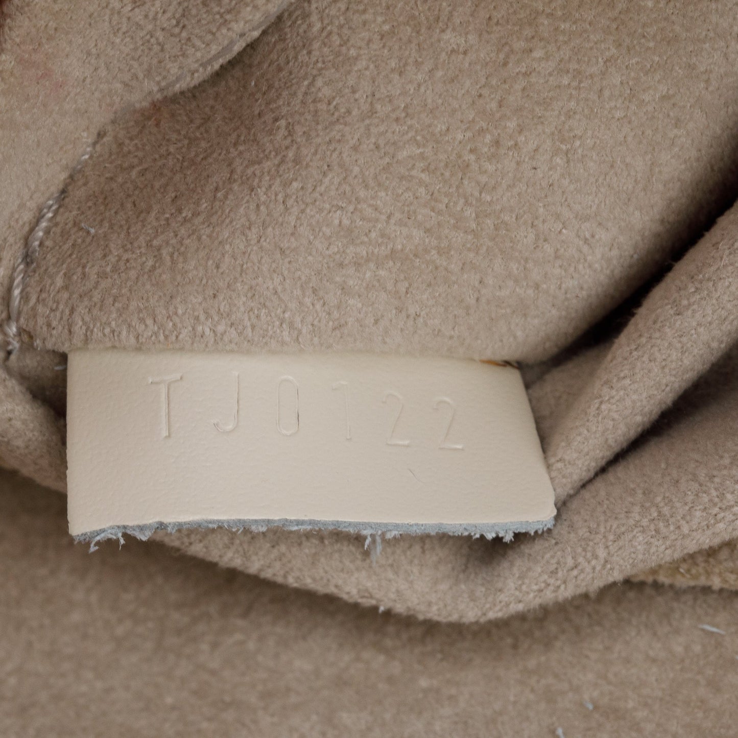 Louis Vuitton White Epi Leather Montaigne Clutch