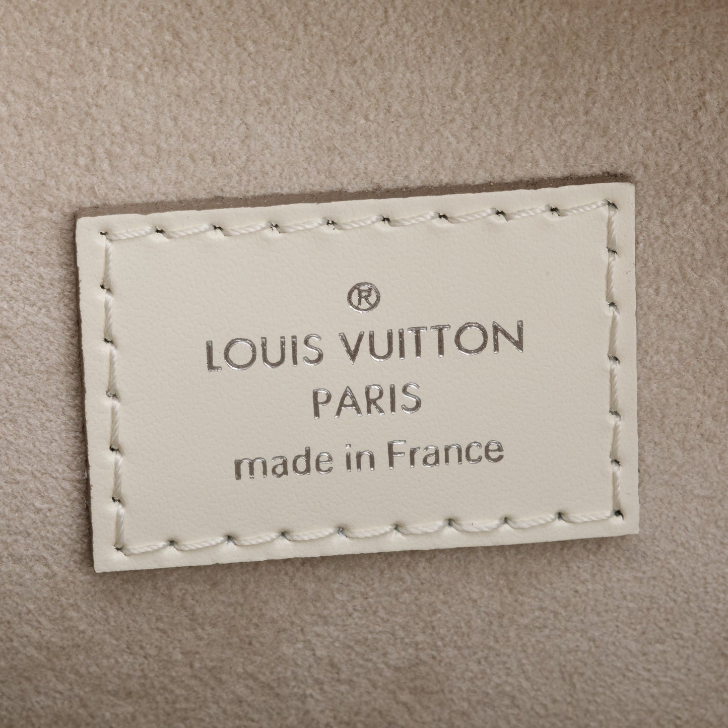 Louis Vuitton White Epi Leather Pont-Neuf GM
