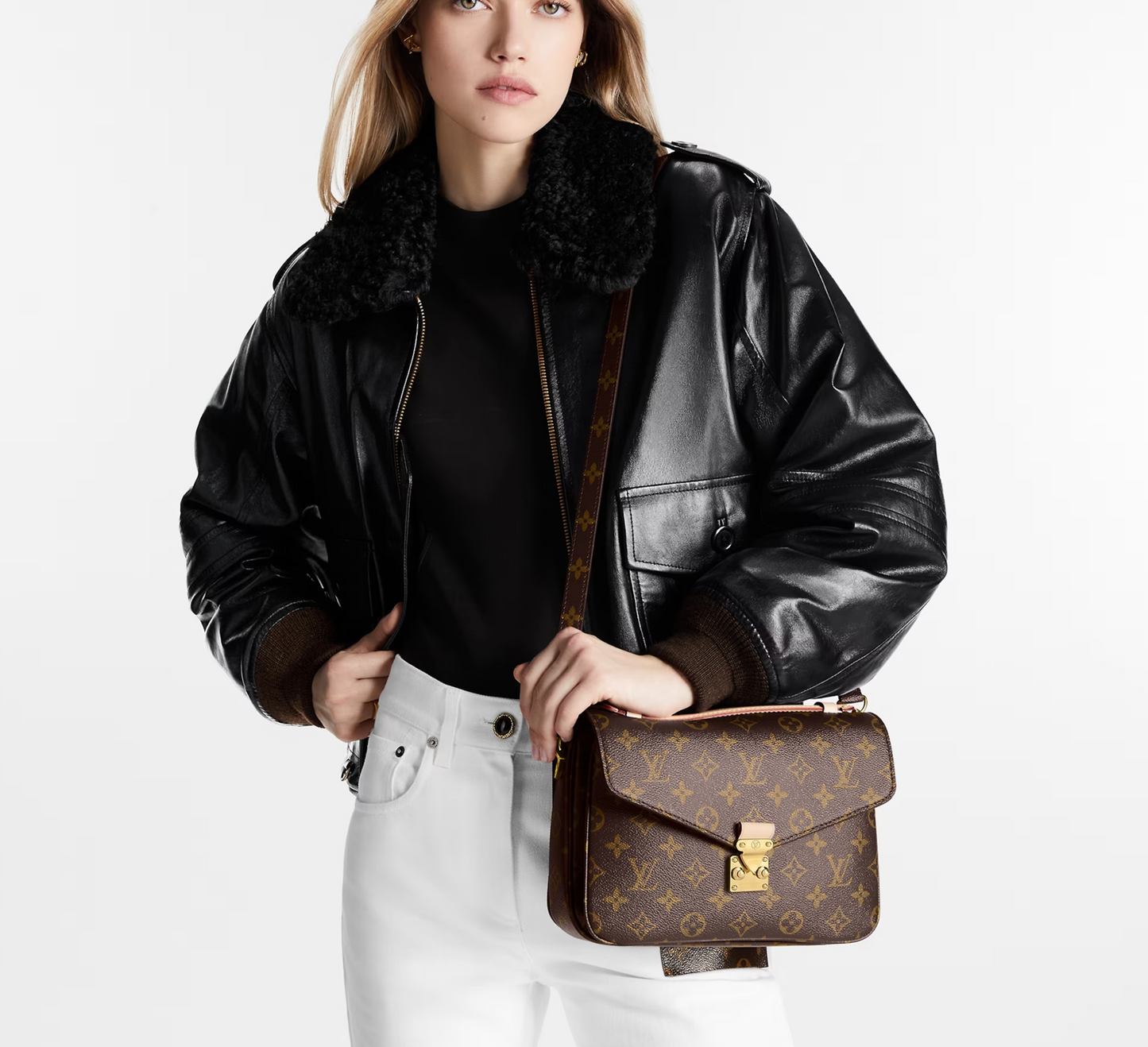 LOUIS VUITTON MONOGRAM POCHETTE MÃTIS BAG
