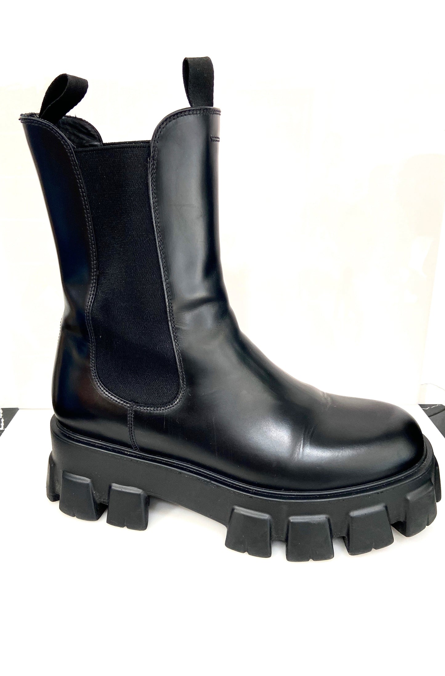 PRADA SPAZZOLATO ROIS MONLITH BRUSHED LEATHER CHELSEA BOOTS