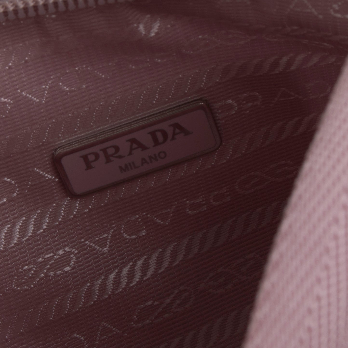 Prada Re-Edition 2000 Tessuto Nylon Mini Bag