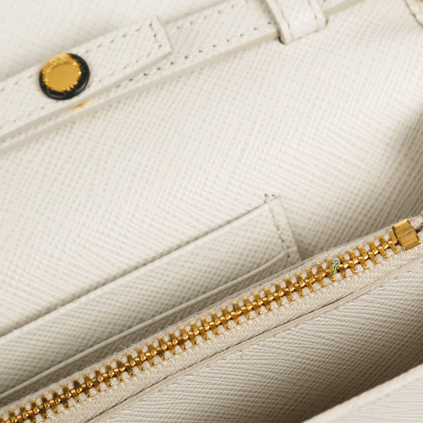 Prada Saffiano Lux Wallet on Chain