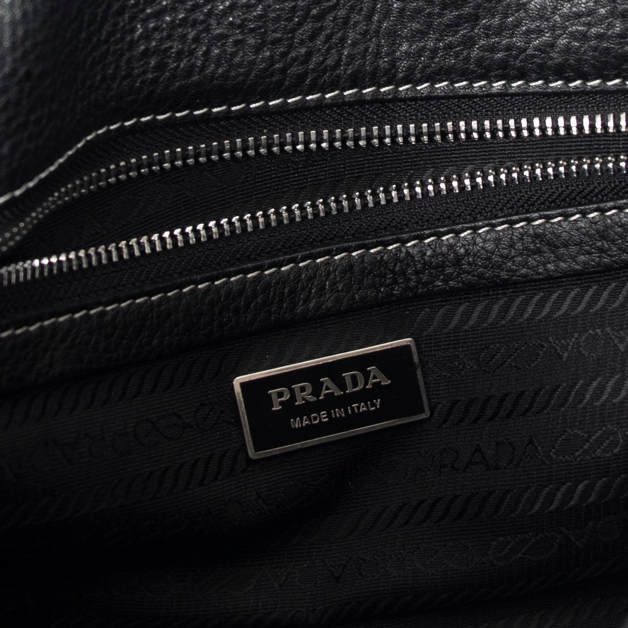 Prada Vitello Daino Easy Shoulder Bag(FAKE BAG)
