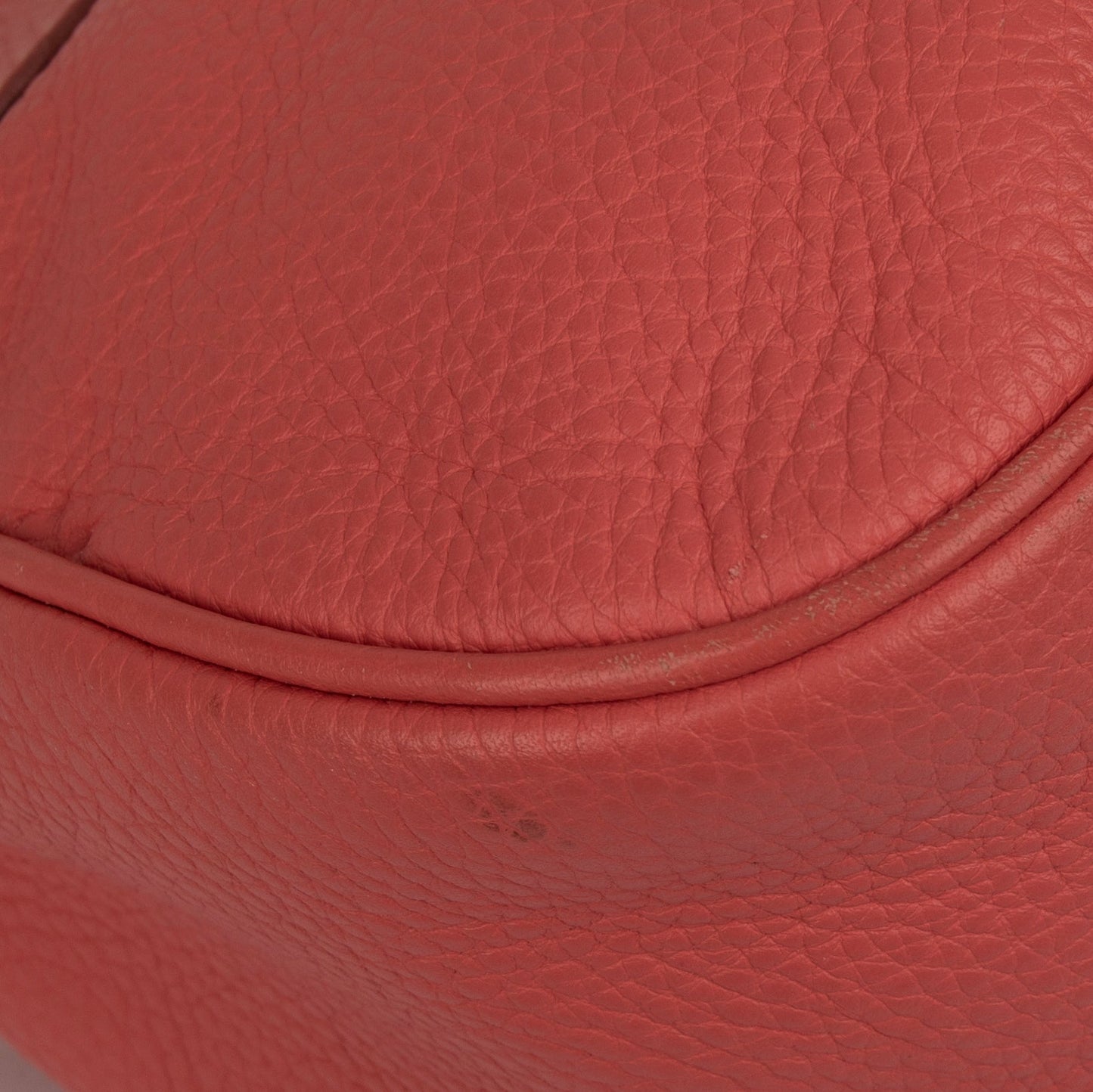 Prada Vitello Daino Hobo