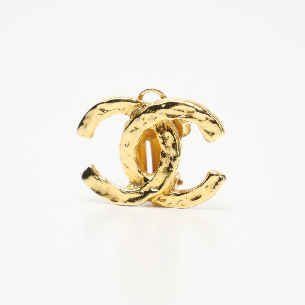 CHANEL Earring brass gold