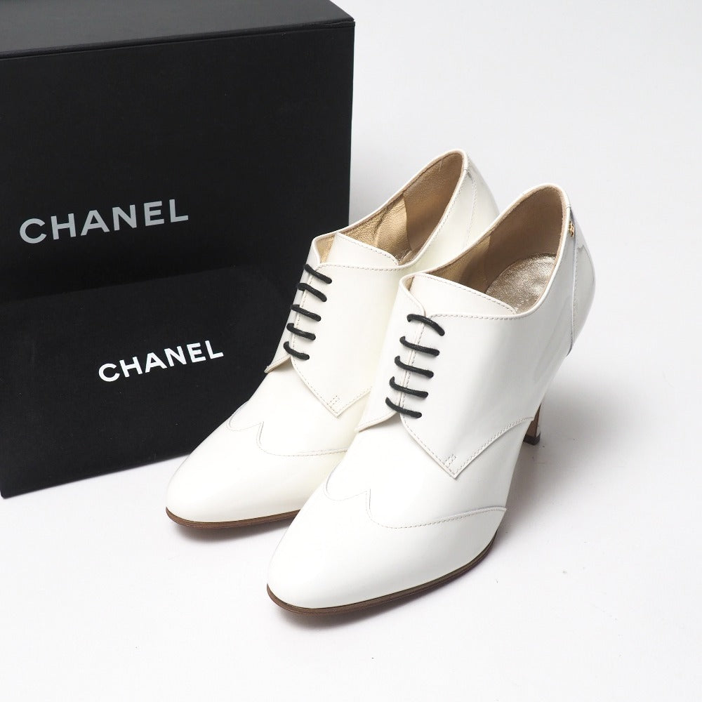 CHANEL pumps Patent leather white G33057 39C