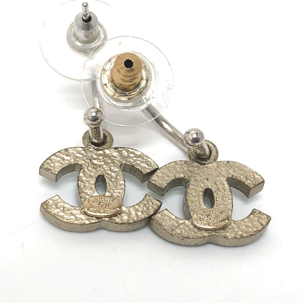CHANEL Pierce 06P metal Silver COCO Mark Women