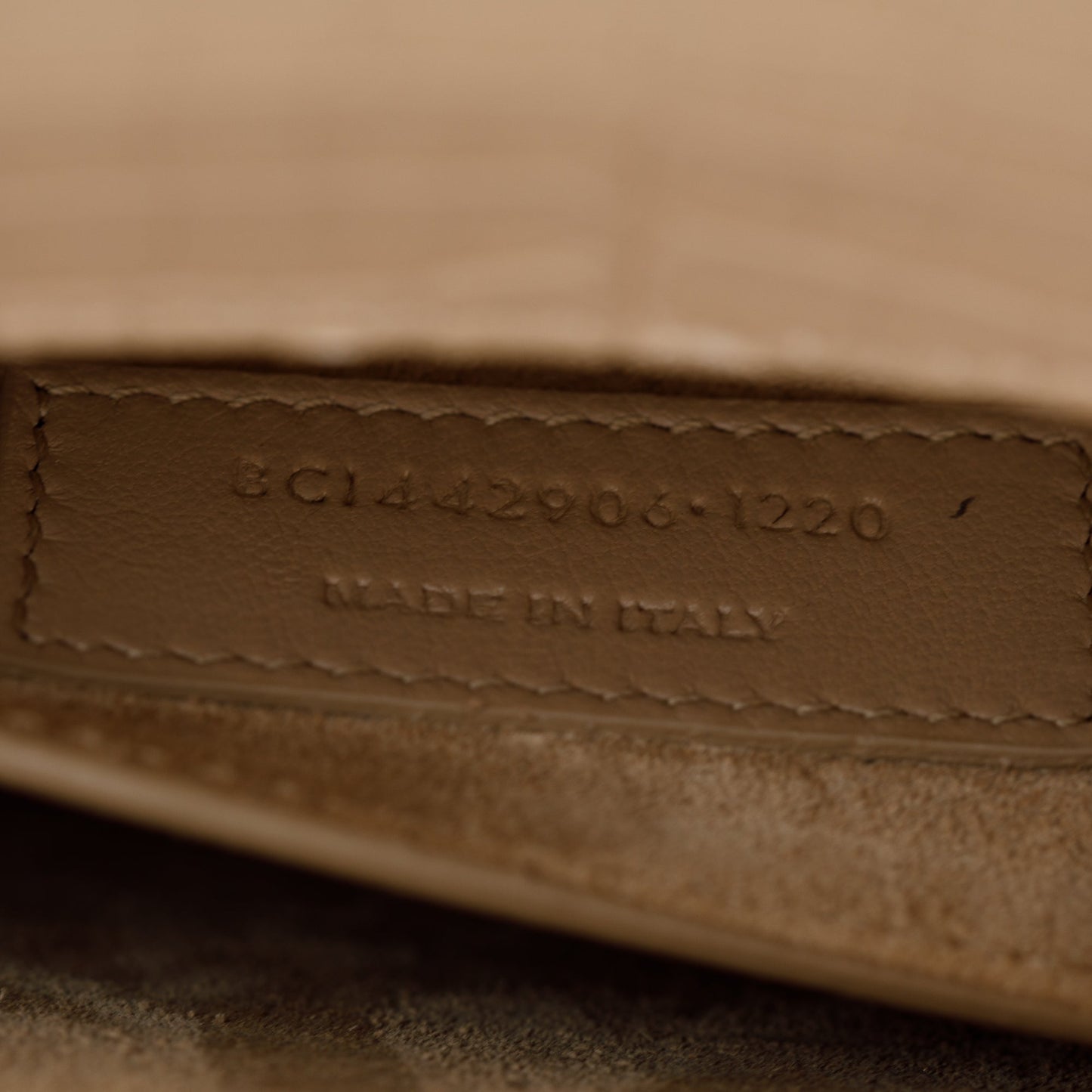 Saint Laurent 2020 Beige Crocodile Embossed Leather Medium Sunset Bag