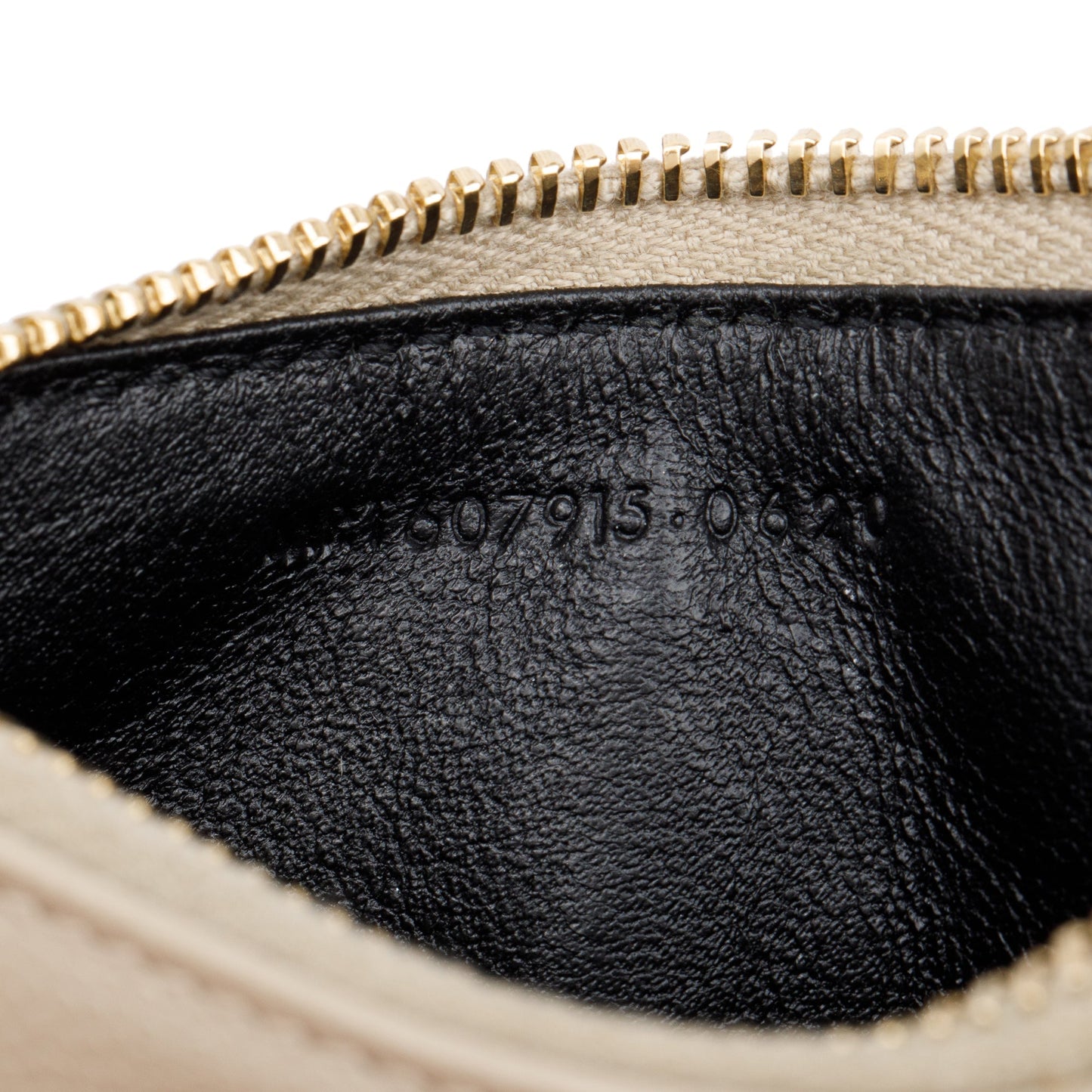 Saint Laurent 2020 Beige Grain De Poudre Embossed Leather Cassandre Matelasse Fragments Zipped Card Case