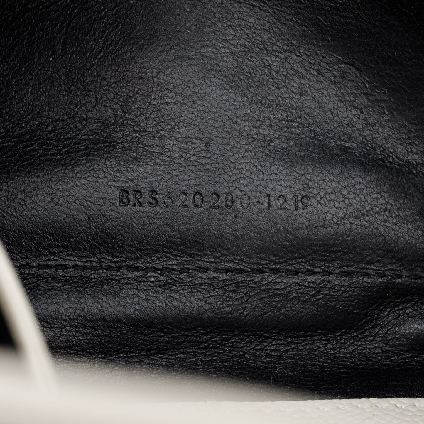 Saint Laurent White Mix Matelasse Grain De Poudre Leather Envelope Chain Wallet