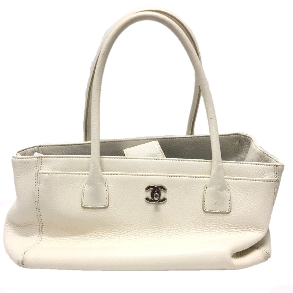 CHANEL Tote Bag A29293 leather white Executive Women