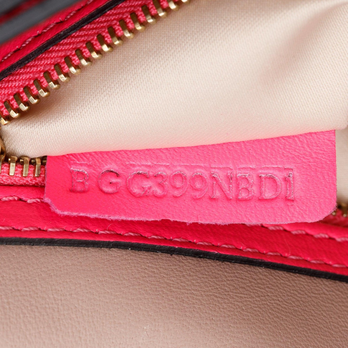 Valentino Pink Smooth Calfskin Leather Rockstud Wristlet Clutch