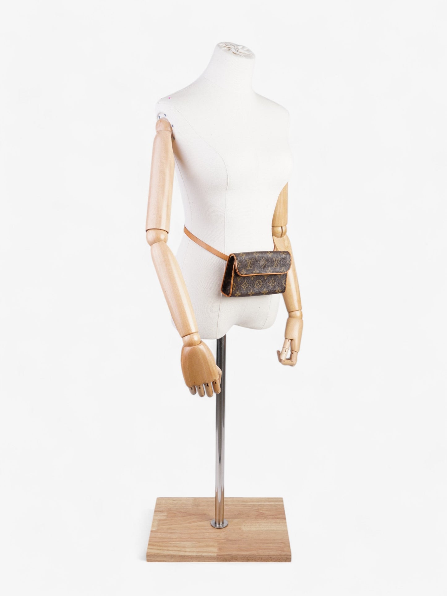 Louis Vuitton Pochette Florentine Monogram Canvas