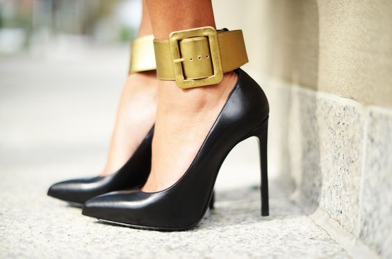 YSL ANKLE BUCKLE STRAP STILETTO PUMPS