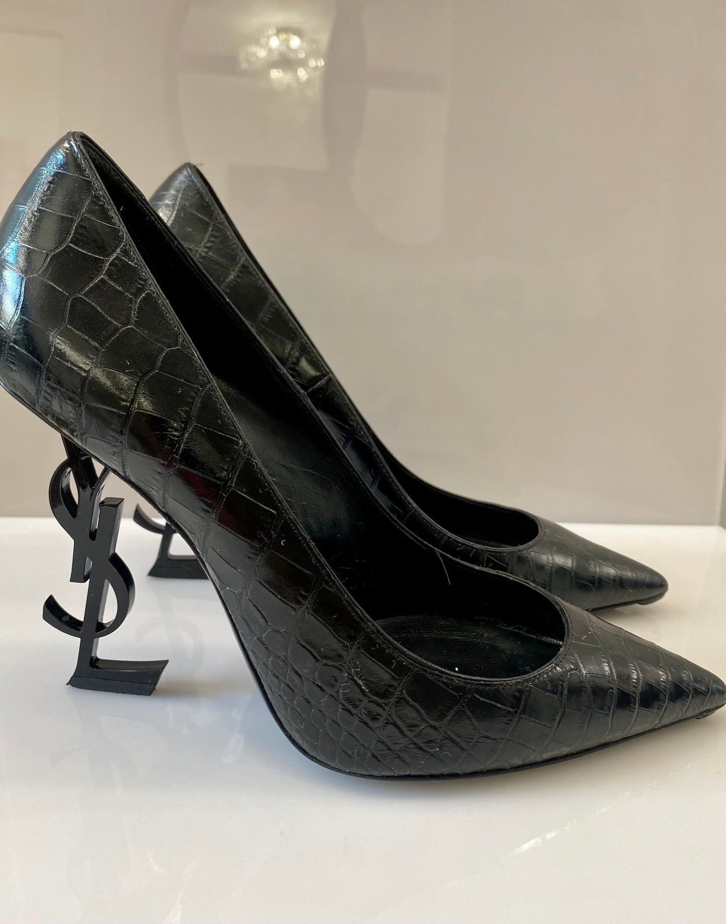 YSL CROC EMBOSSED OPYUM PUMPS
