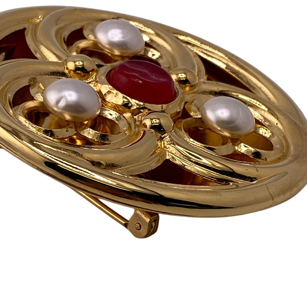 CHANEL Brooch Gold Plated, Faux Pearl gold