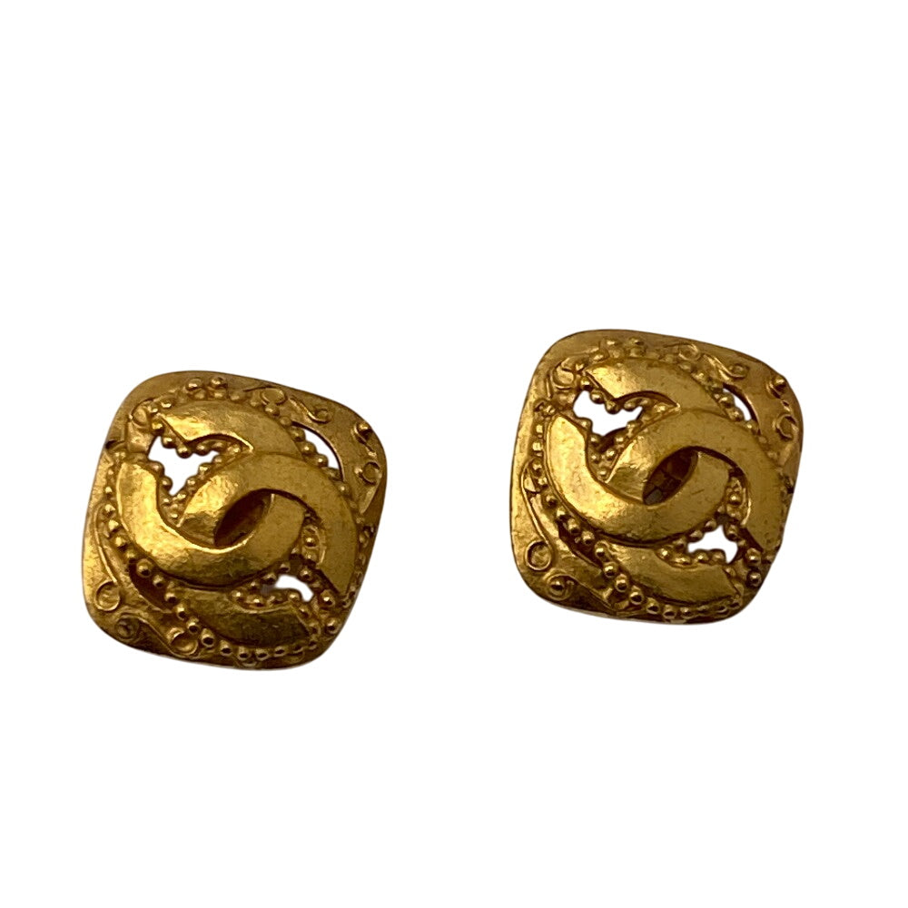 CHANEL Earring 96A Gold Plated gold COCO Mark