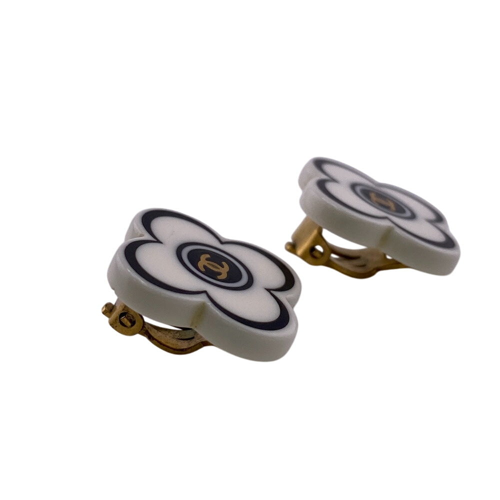 CHANEL Earring 02P Plastic, Plating white COCO Mark Flower motif