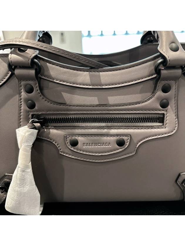 Luxury Balenciaga Trending 2025 Women s Gray Neo Classic Small Tote Bag Cross 638521 11R57 1404