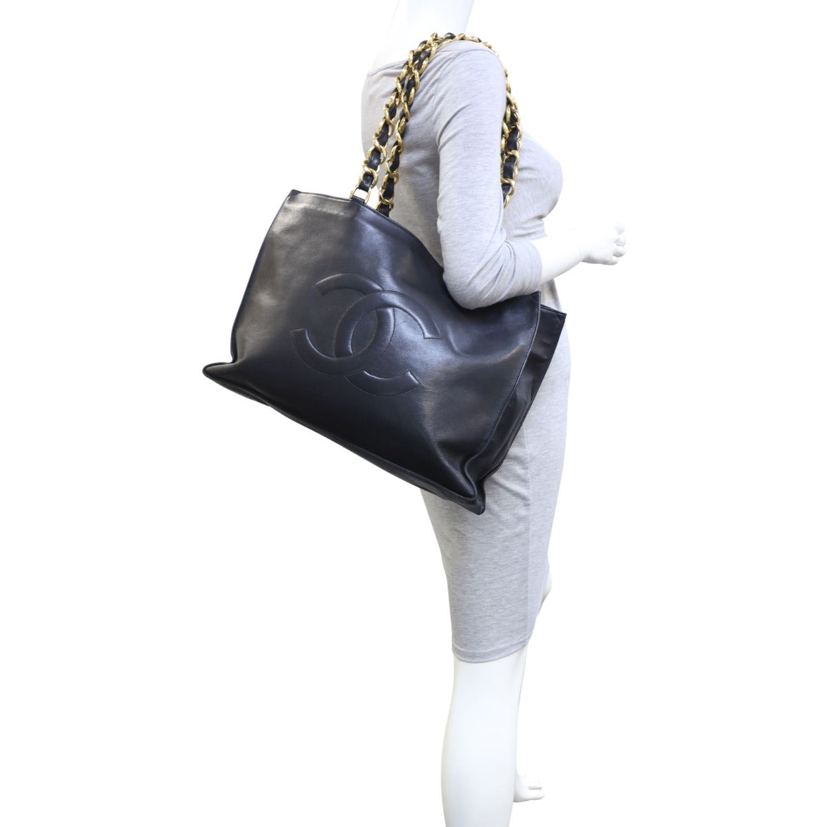 Chanel Vintage CC Jumbo XL Chain Shoulder Bag | Black