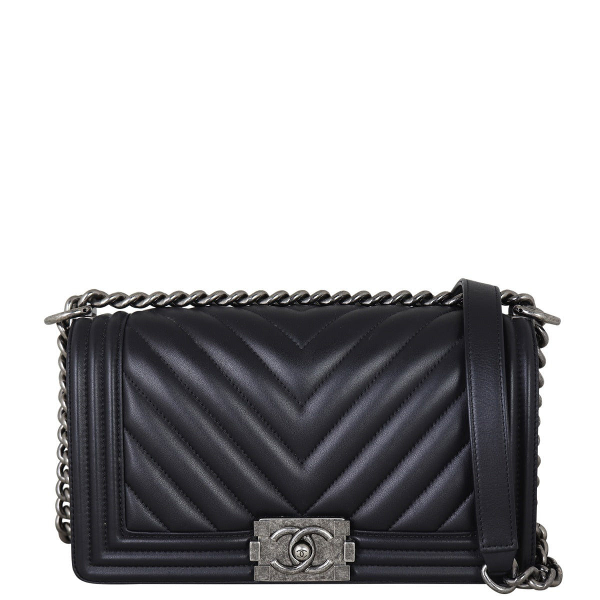 Chanel Boy Old Medium Chevron | 22 Series