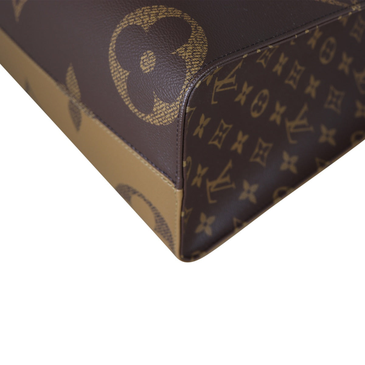 Louis Vuitton OnTheGo MM Monogram Giant Reverse