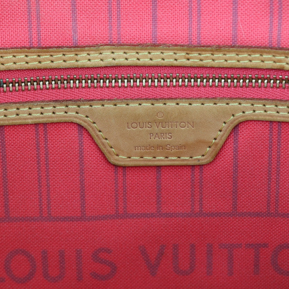 Louis Vuitton Neverfull MM Monogram V