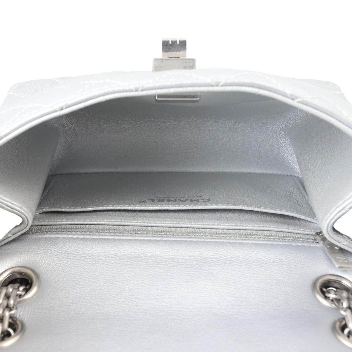 Chanel 2.55 Reissue 224 Single Flap Bag