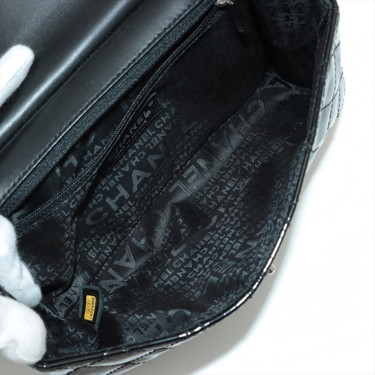 Chanel patent Quilted Medium Diagonal CC Flap Black