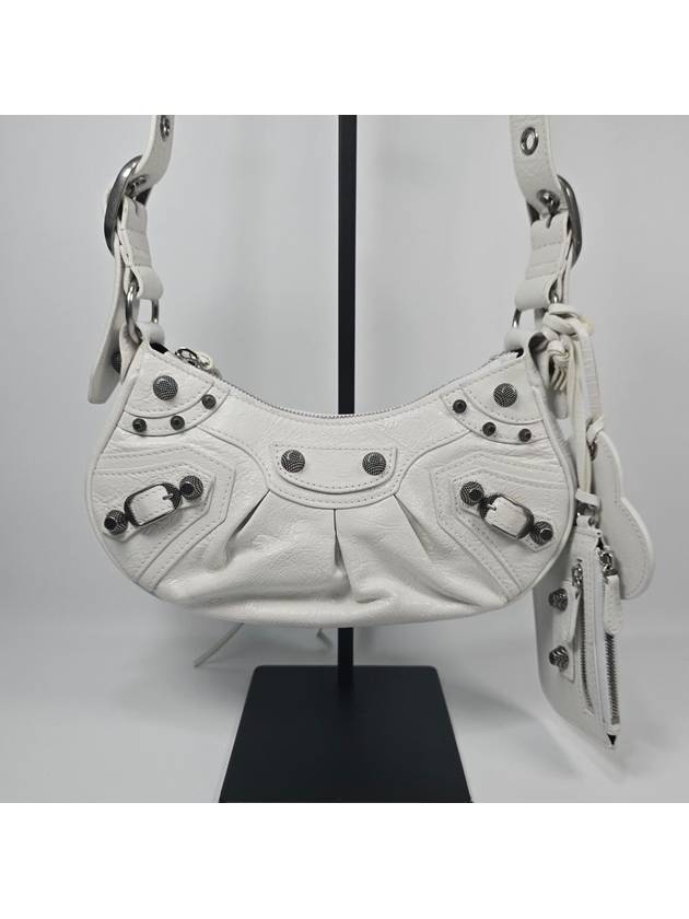 Luxury Balenciaga Trending 2025 Le Cargol xs shoulder bag