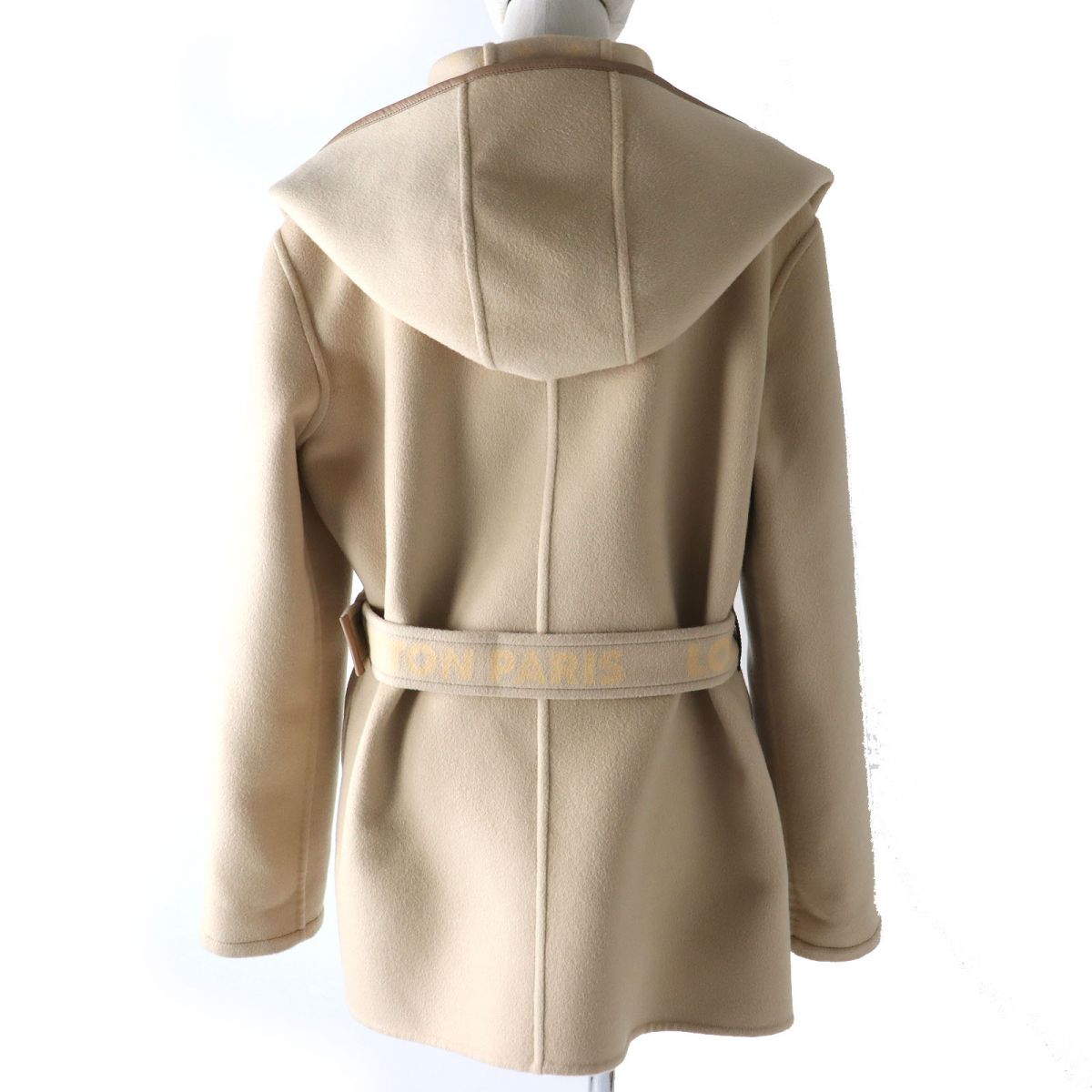 LOUIS VUITTON coat Outer: 99% wool, Outer: 1% silk, Lining: 53% rayon, Lining: 47% cupra, Leather part: sheepskin beige Women 38