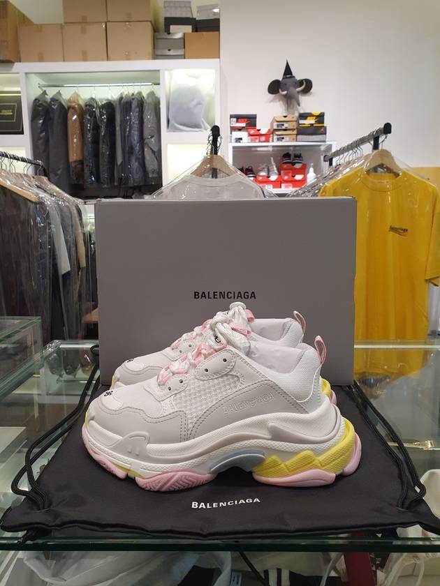 Luxury Balenciaga Trending 2025 Triple S Low-Top Sneakers White