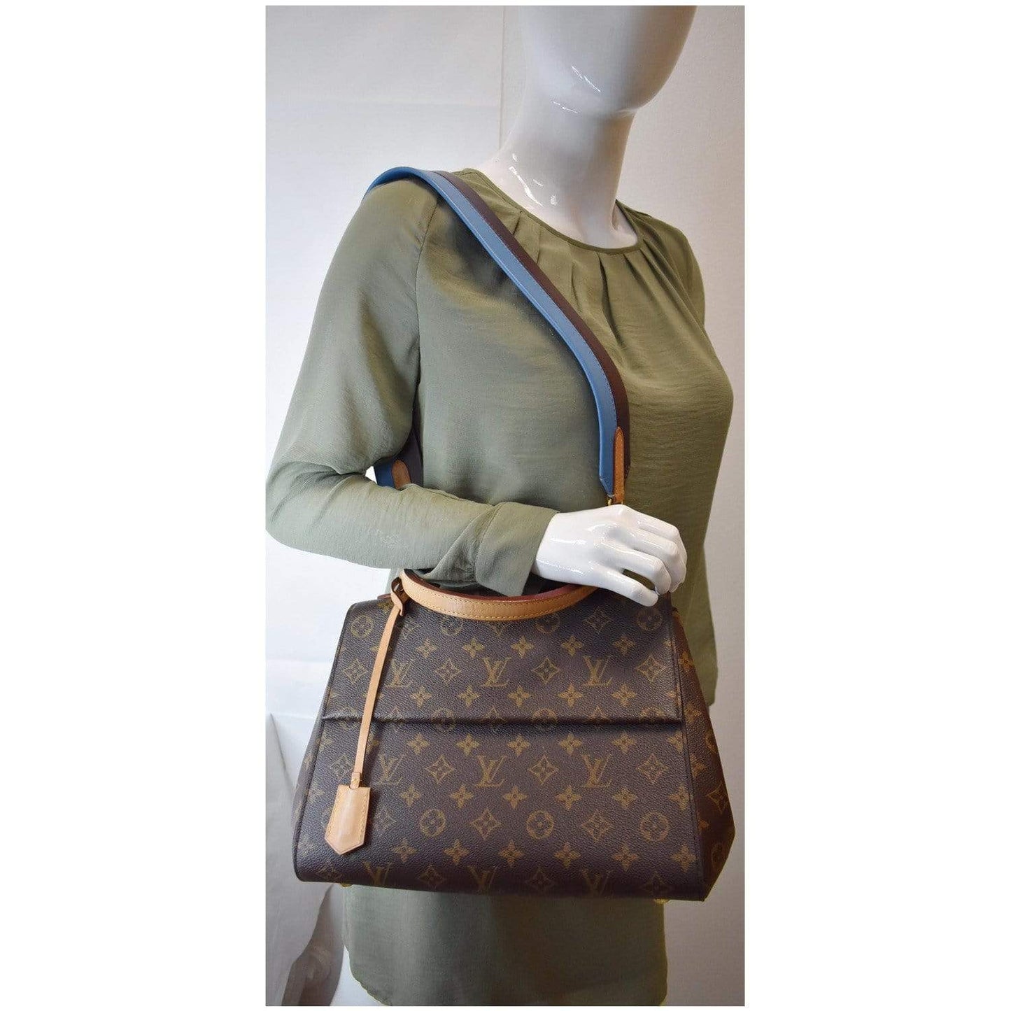 LOUIS VUITTON Cluny MM Monogram Canvas Shoulder Bag Brown - 15% OFF