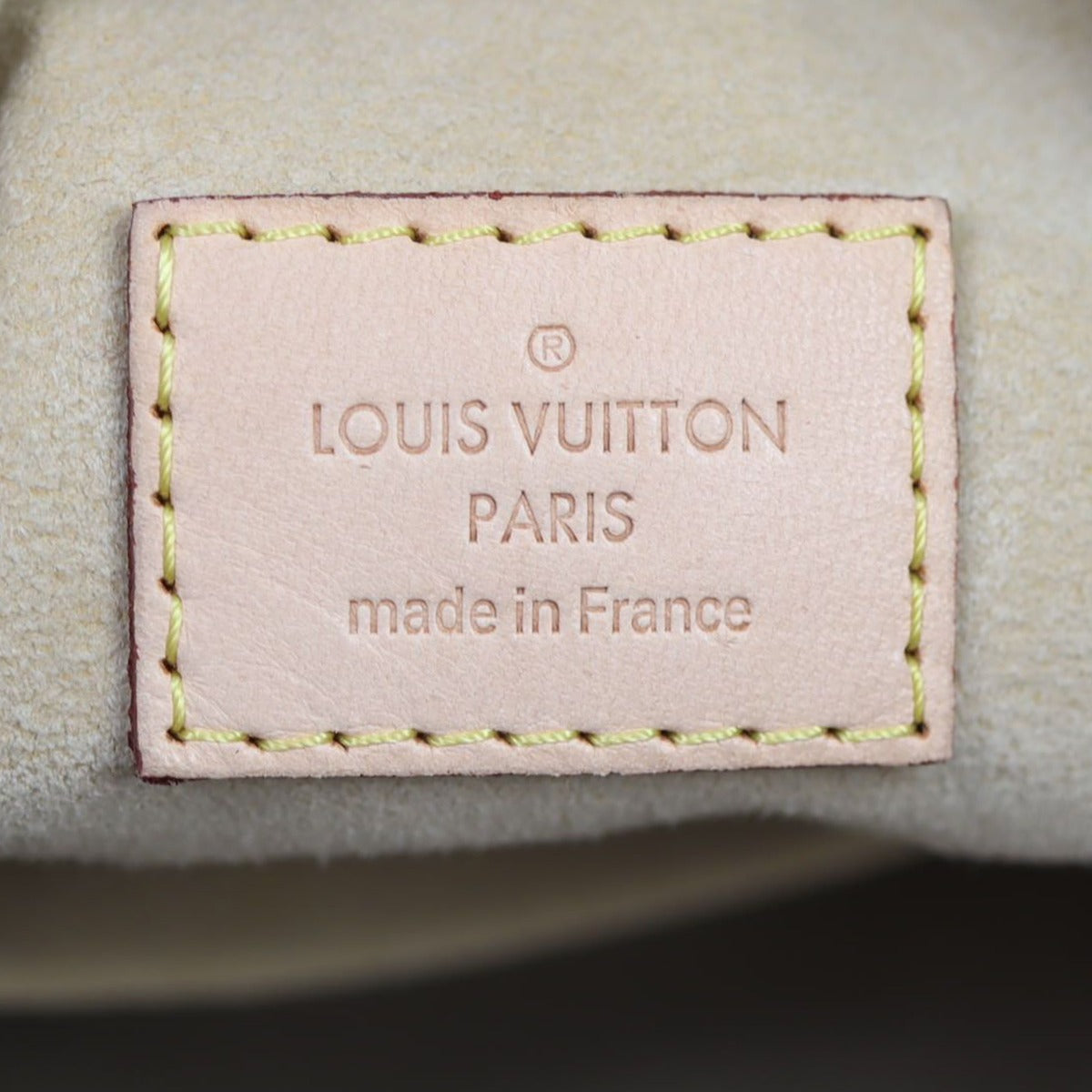 Louis Vuitton Artsy MM Monogram | Keyring