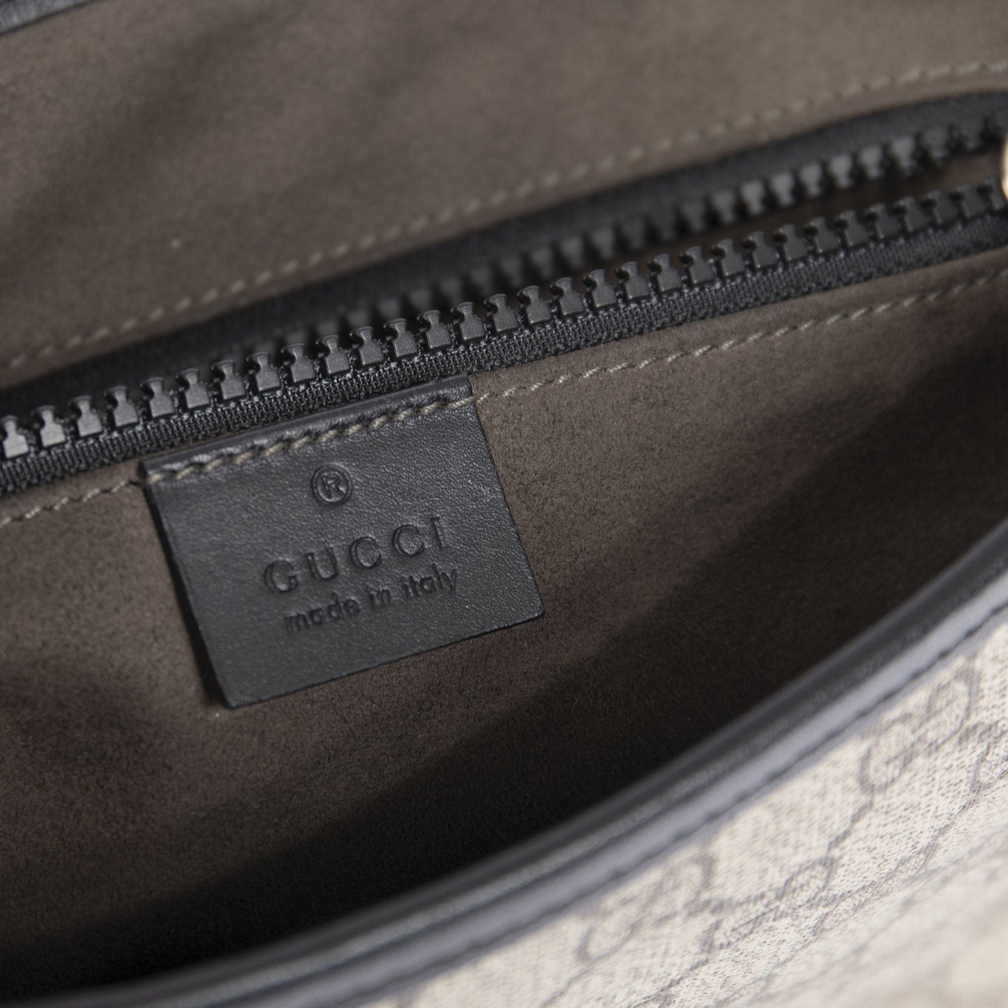 Gucci GG Supreme Messenger Bag