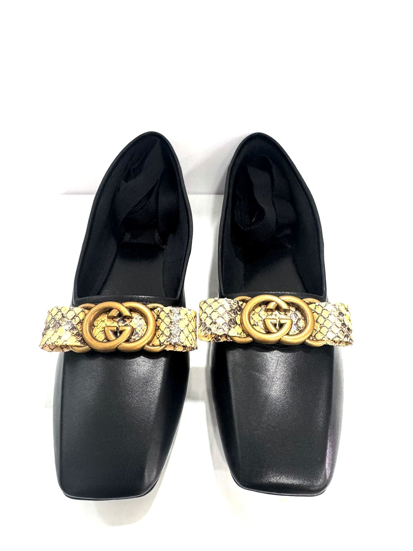 GUCCI INTERLOCKING G LEATHER BALLERINA SHOES