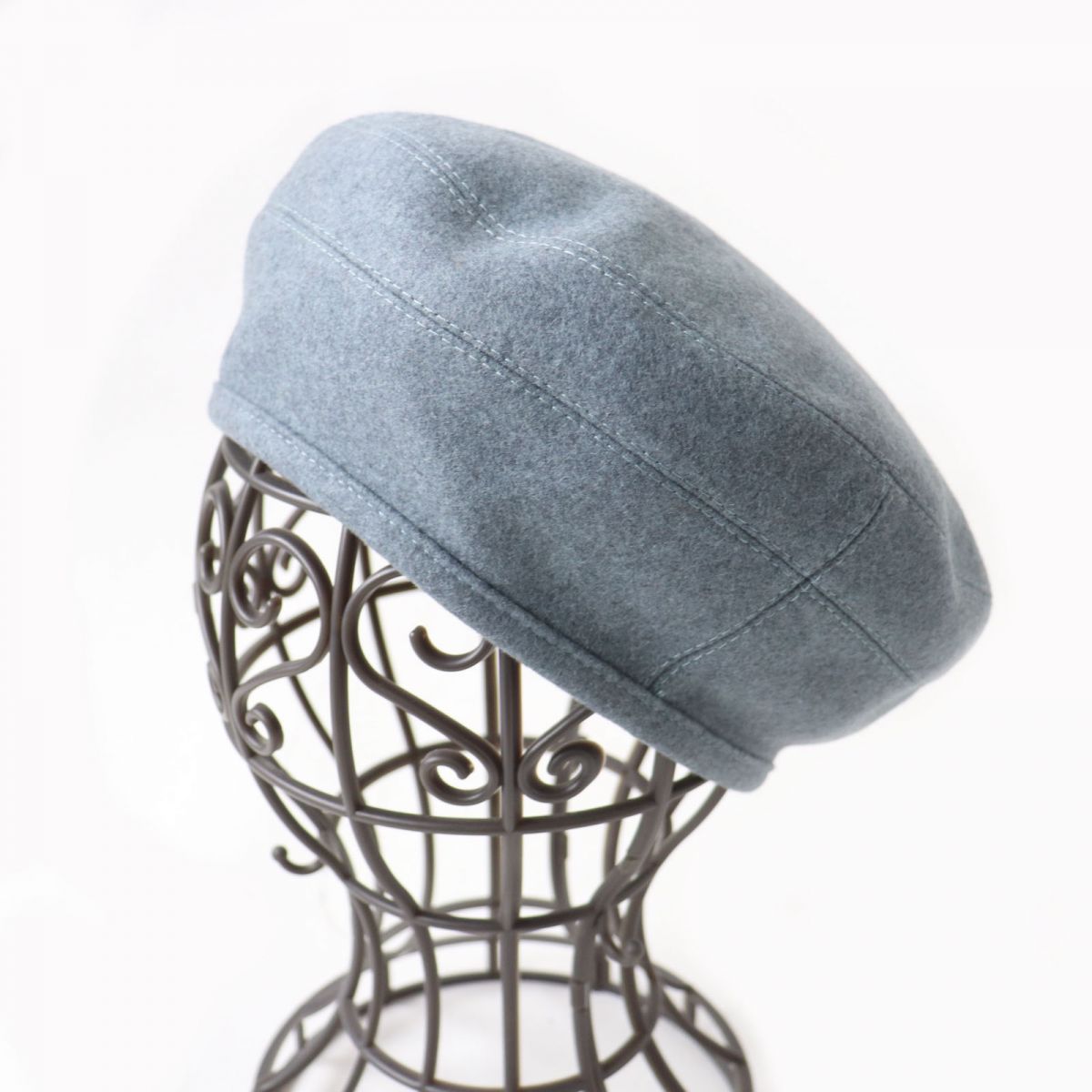 HERMES beret Outer: 100% cashmere, Lining: 65% rayon, Lining: 35% silk, Part: 100% polyester gray Women 58