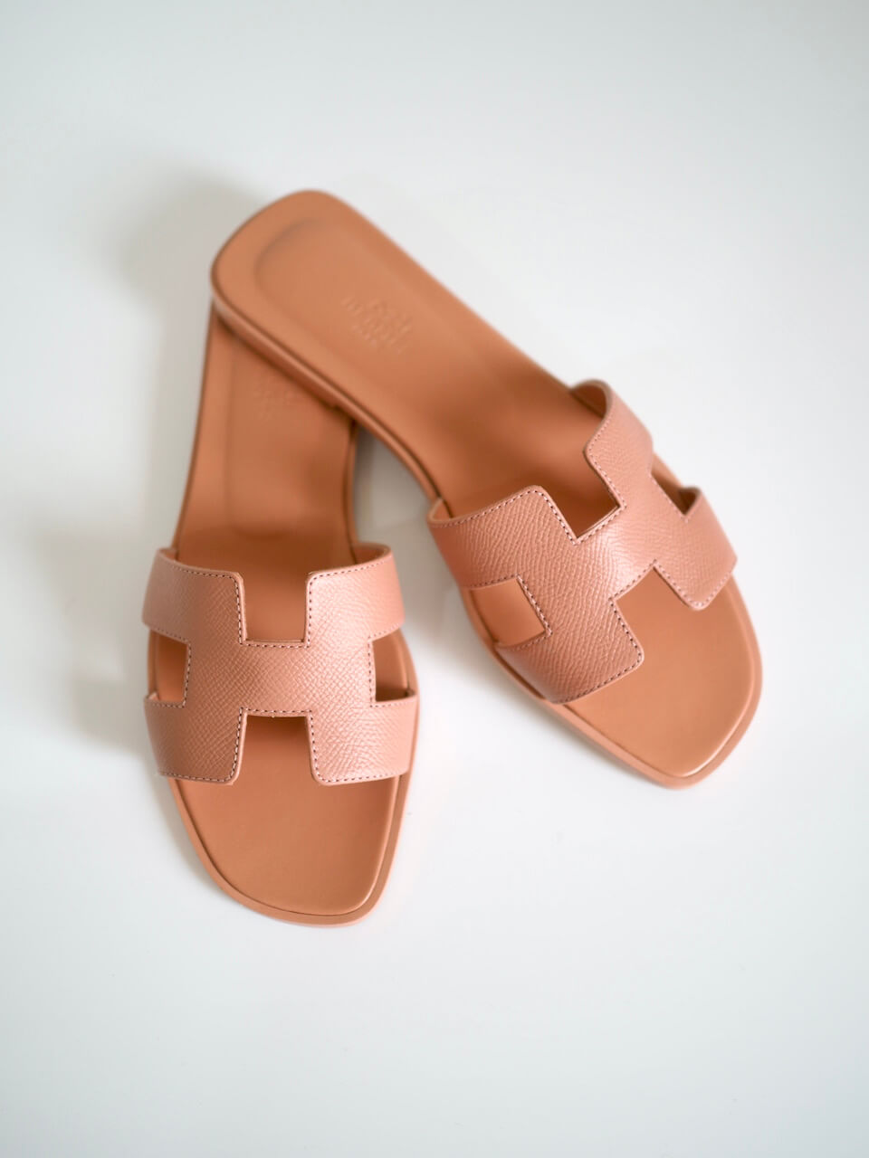 HERMÈS ORAN LEATHER SANDALS