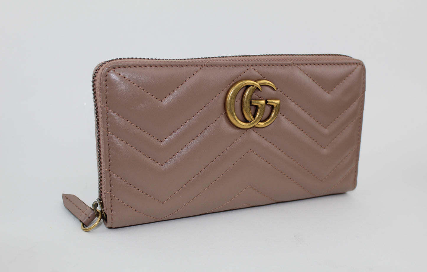GUCCI GG MARMONT MEDIUM QUILTED ZIP WALLET