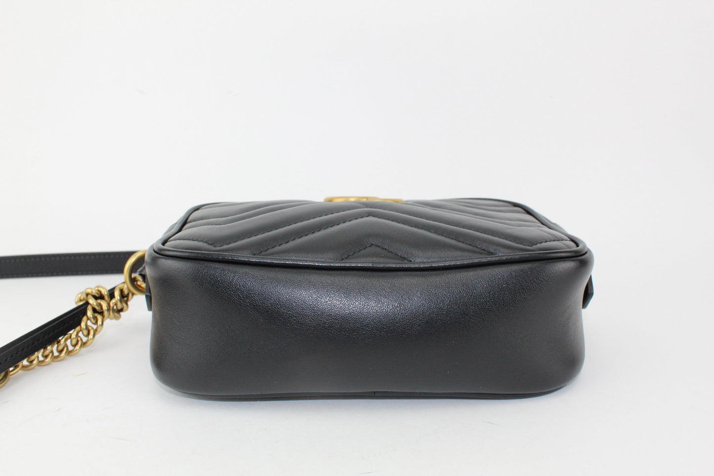 GUCCI GG MARMONT MATELASSE MINI CROSSBODY BAG