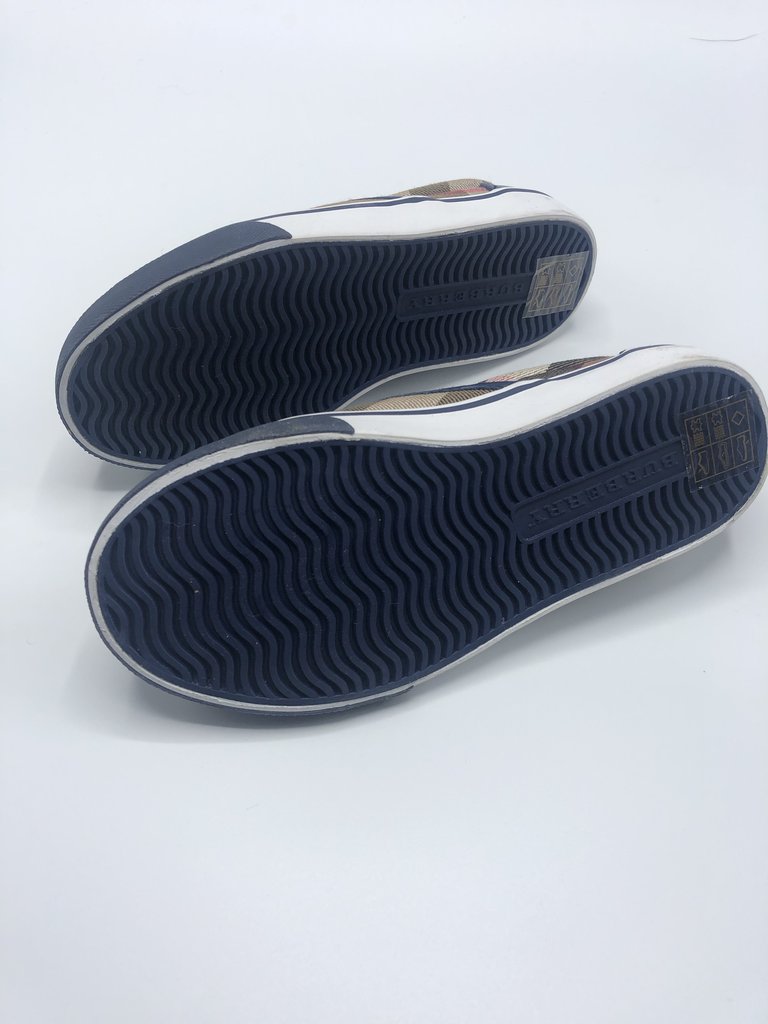 BURBERRY KIDS PLAID SLIP ON SIZE 30