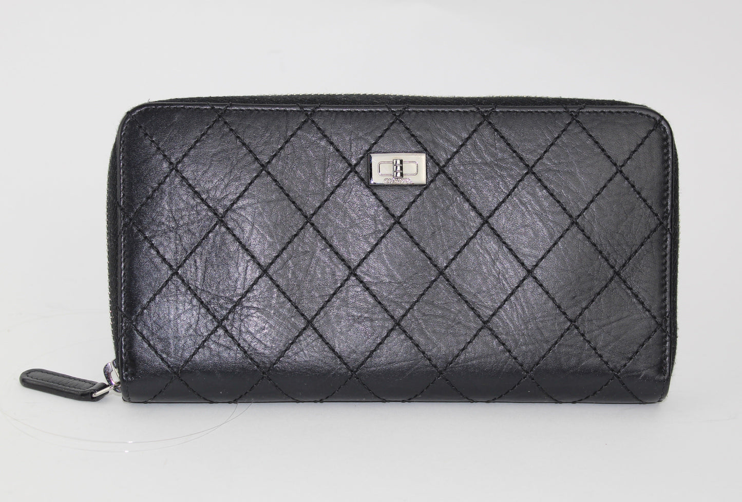CHANEL 2.55 REISSUE ZIP AROUND WALLET